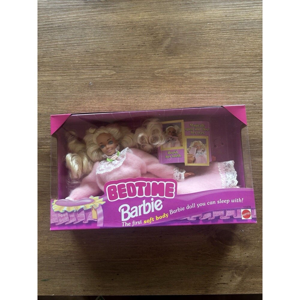 1993 Bedtime Barbie #11079 NRFB Soft Body Doll Mattel New in Box